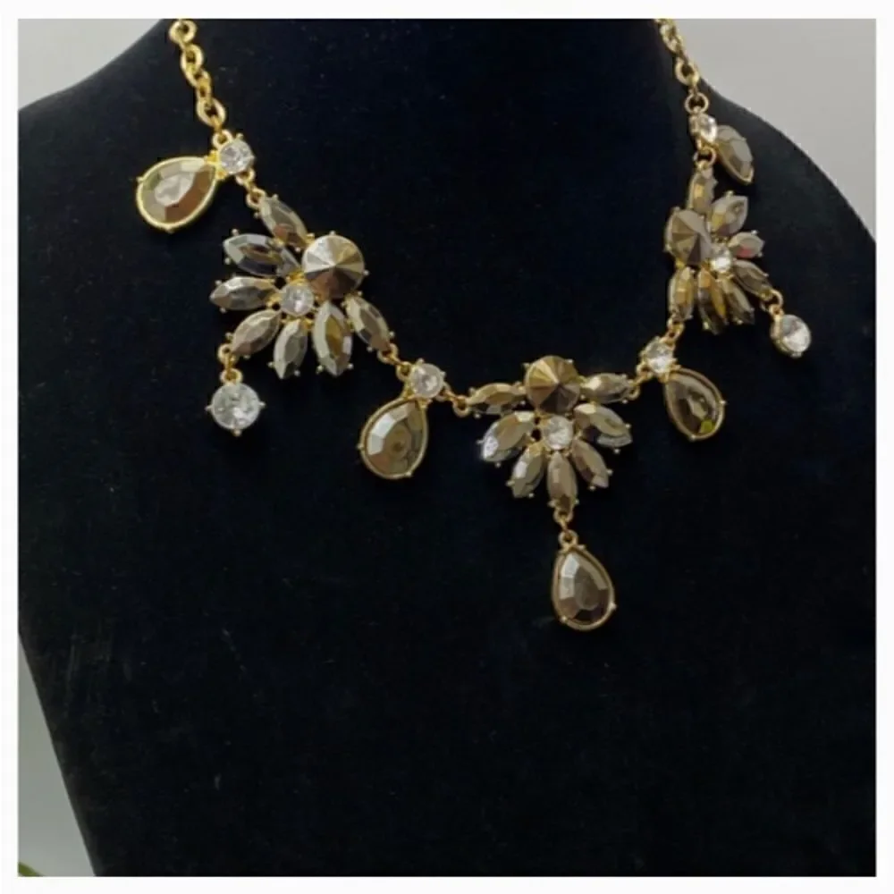 Gorgeous Elegant Statement Necklace